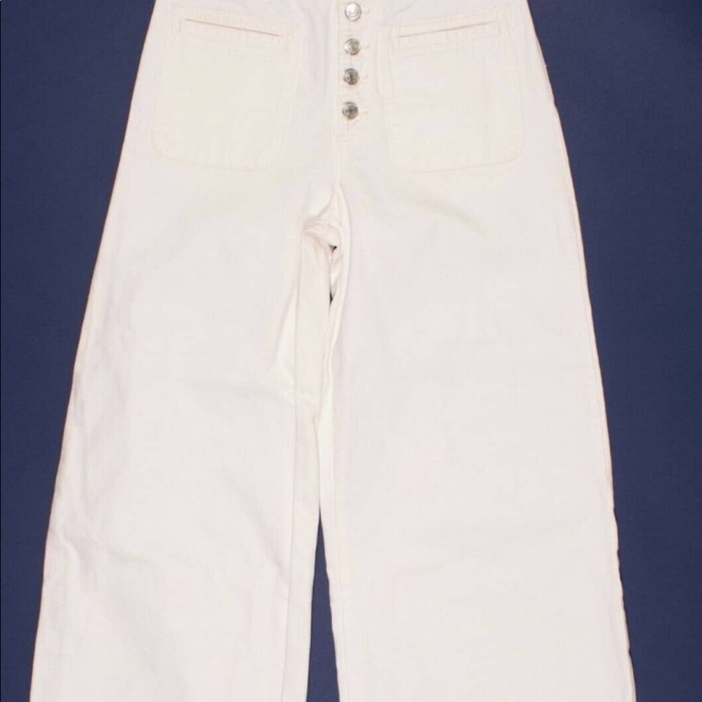 🎈Free People high waisted white jeans